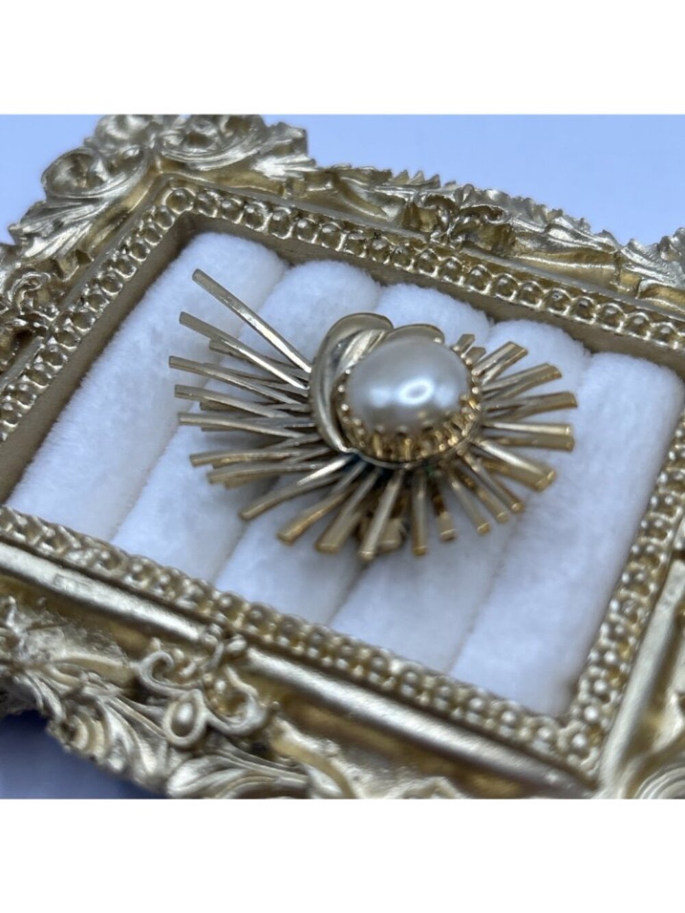 1950s Emmons Brooch Gold Tone Sunburst Faux Pearl Retro Sun Flower MCM Vintage - Picture 5 of 16